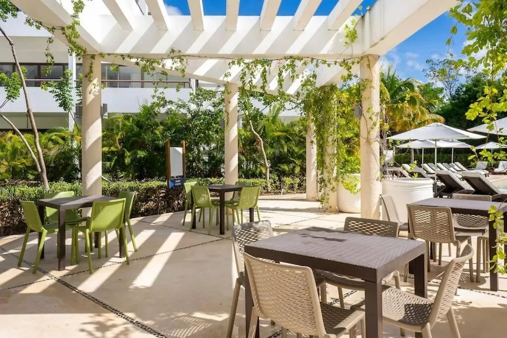 Luxury Apartment With M Benz And & Driver Included Akumal